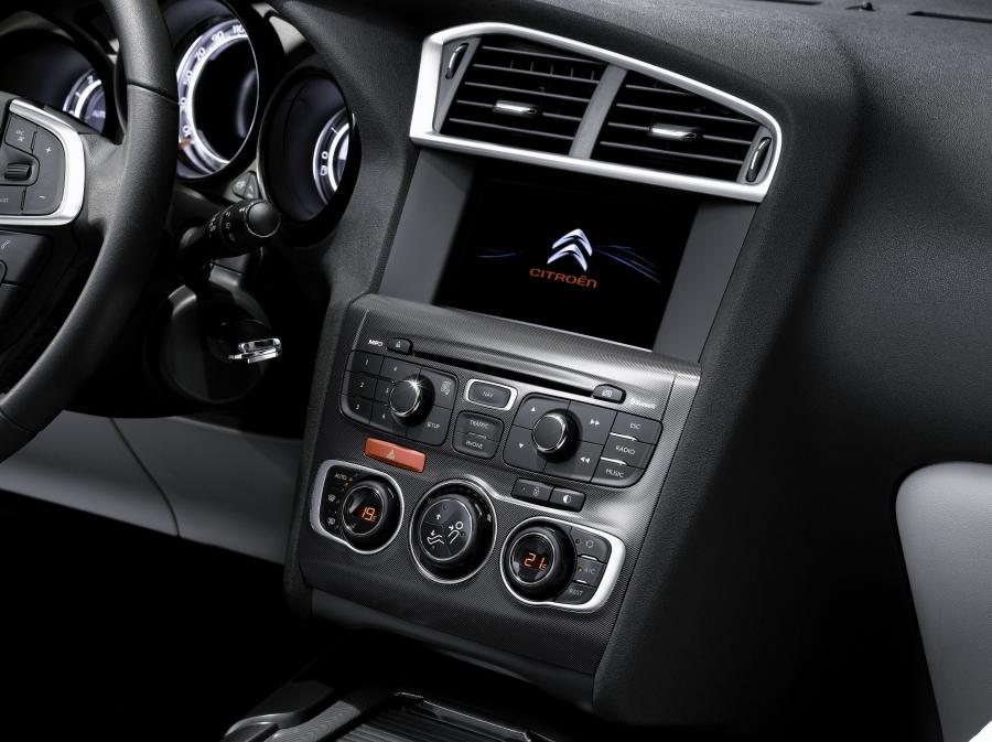  Citroen C4 2010 года  (фото 46 из 147)
